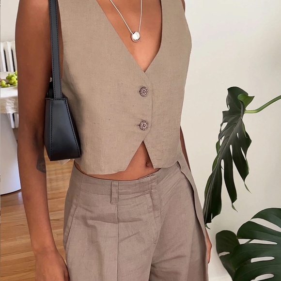 Linen blend suiting vest - Picture 2 of 4